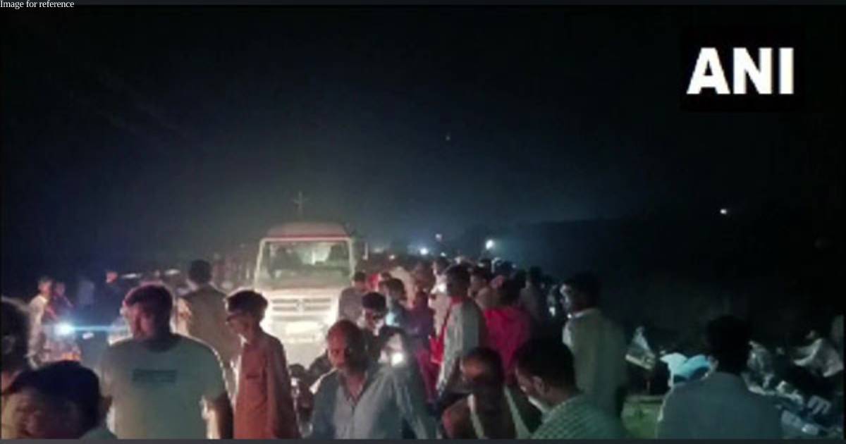 Tractor trolley carrying pilgrims overturns in UP's Kanpur, at least 10 killed